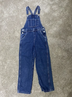 £5 • Buy H&M Girls Denim Dungarees Age 8-9