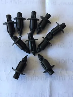 SUZUKI - Fairing Fasteners Rivet Clips Push Fit Rivet Re Usable. (6mm) Qty. 10 • £3.65