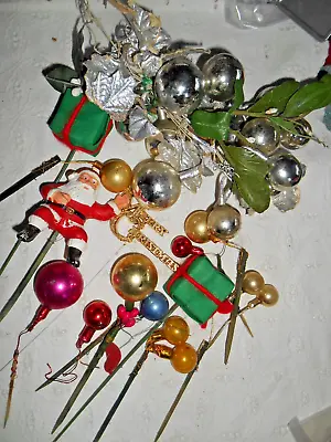 Vintage Lot Of 15 Wreath Floral Christmas Picks - Balls Santa Merry Christmas • $19.99