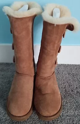 Ugg Uggs Women's Boots Shoes Designer Brand Chestnut Size 8 Winter Sheepskin  • $40