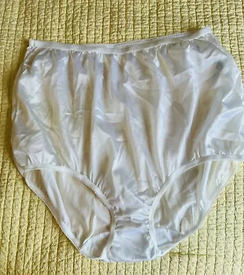 Vintage Granny Beige Silky Brief Panty Underscore Size 8 100% Nylon • $19.99