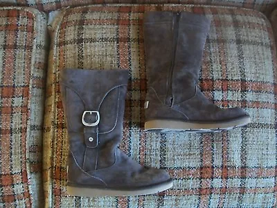 Ugg Womens 5  S/N 5132  Brown Suede Side Zip Sheepskin Lined Rubber Sole • $22.50