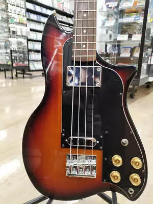 Eastwood Guiters / Magnum Bass • $1241