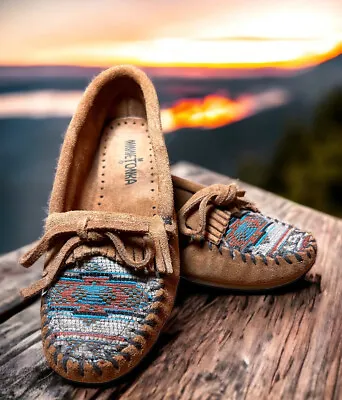 Minnetonka El Paso Moc II Aztec Moccasin Slip On Flats Womens Shoes Size 5 EUC • $32.49