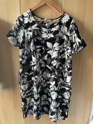 £0.99 • Buy Black Grey And White Floral Pattern Tunic Work Dress Smart Size 16 With Pockets