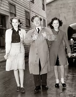 JUDY GARLAND Mickey Rooney & SHIRLEY TEMPLE On MGM LOT Candid Photo  (156-z ) • $11.57