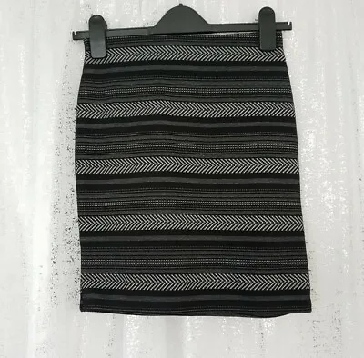 £4.99 • Buy New Look Ladies Black Geometric Aztec Striped Stretch Tube Skirt Size 8