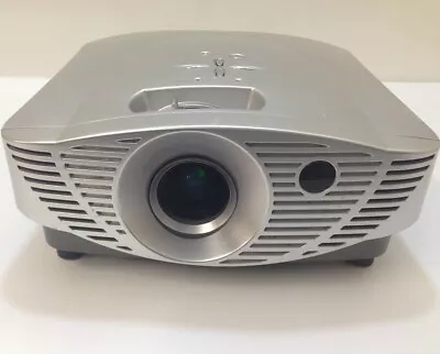 £45 • Buy Sahara AV-2107 LCD Projector With 5562 Lamp Hours Used