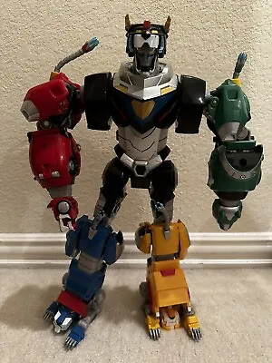 2017 VOLTRON Legendary Defender 15  Figure - 5 Lions Playmates Sound & Lights! • $90