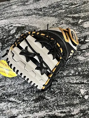 Wilson A2000 Fastpitch Wta20lf19fp1bss First Base (1b) Mitt 12  - Lh $299.99 • $259.99