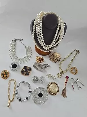 VTG Sarah Coventry Signed Jewelry Lot Of 18 Earrings Necklaces Bracelets Pins • $69.99