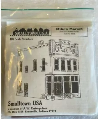 Smalltown USA 699-6001 HO Mike's Market Building Kit • $12.99