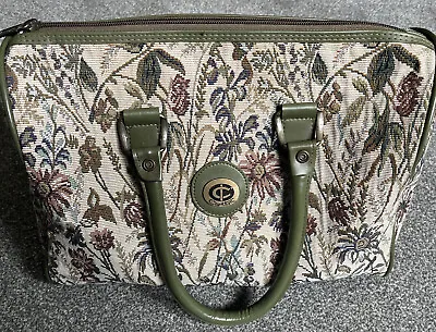 Vintage (at Least 30 Years Old) Carlton Tapestry Bag/Green. • £9.99