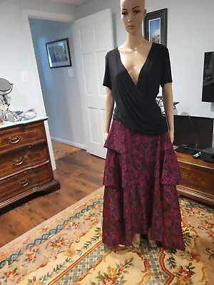  Mariella Burani Long Skirt And Top Set • $59.99