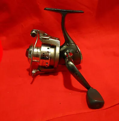 Left Hand Retrieve Quantum Optix 10 Light Action Spinning Reel - Gd Wrking Cond. • $9.99