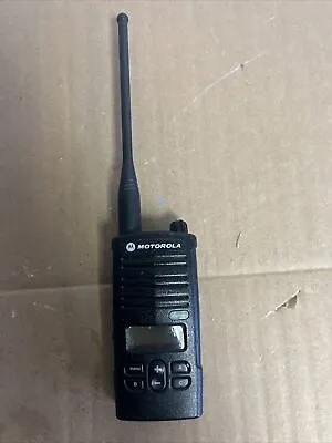 Motorola RDU4160D UHF Business Two-Way Radio **NO BATTERY CHARGER**SEE PICTURES • $119.95