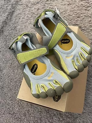 Vibram FiveFingers W119 Sprint Womens 36 Minimalist Running Water Shoes US 6 • $50