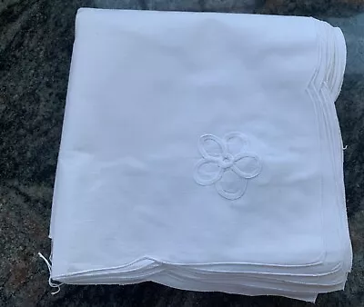 NEW Vintage 100% Cotton White Embroidered Flower Scalloped Hem Napkins Set Of 12 • $14