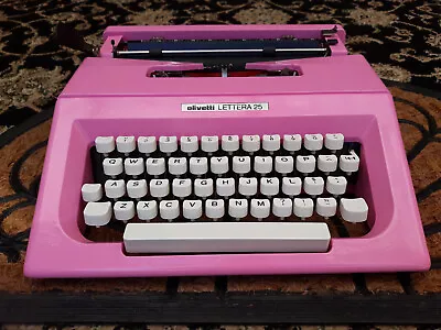 Beautiful Bubbelgum Pink Olivetti Lettera Portable Vintage Typewriter With Case • $380