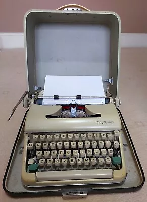 Vintage Olympia Typewriter With Carrying Case & Lock Key • £40