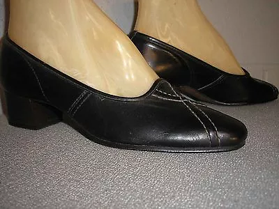 5 N NOS Vtg 1970s PUMPS Shoe California Cobbler BLACK LEATHER Chunky HEEL 70s  • $25.27