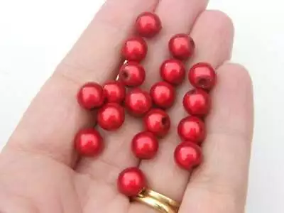 20 Christmas Red 8mm Miracle Beads AB78 • £2.30