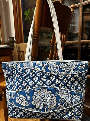 Vera Bradley Blue Lagoon Making Waves Hobo Shoulder Bag Purse Tote A++ 21 • $34.99