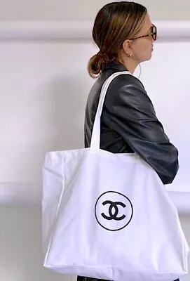 CHANEL BEAUTE VIP Gift White Cotton Tote Bag • $139.95