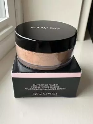 NIB MARY KAY Silky Setting Loose Powder LIGHT BRONZE Full Size 175898 • $13.50