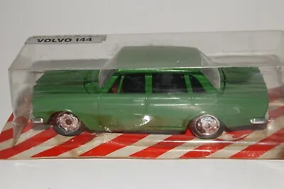 Minialuxe Volvo 144 Sedan With Box • $39.95