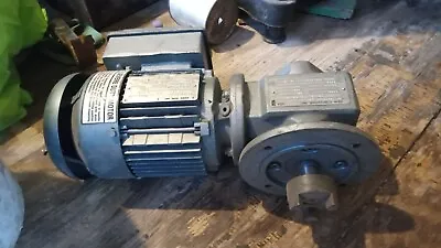 SEW-EURODRIVE Gear Motor Dft71c4c 3phase Cont. Duty. Right Angle Torque Multi • $50