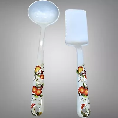 2 Piece Vintage Melamine Ware Kitchen Utensils White Fruit Ladle Spatula Apple • $12