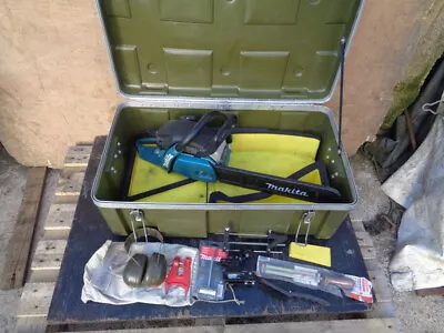 £420 • Buy MAKITA - DCS 5030 - CHAIN SAW KIT - 49 Cc - VERY LITTLE USE FROM NEW 