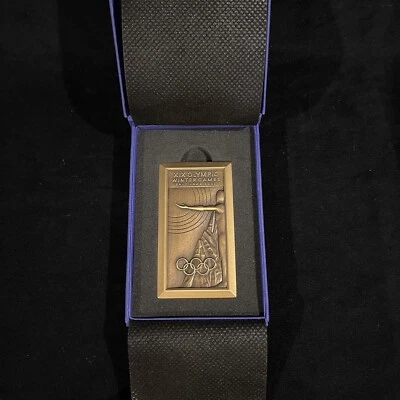 $56 • Buy 2002 Salt Lake City Winter Olympics Participation Volunteer Medal In Box