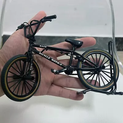 1 Pcs 1:8 Mini Model Alloy Bicycle Diecast Decoration Metal Mountain Finger Blac • $12.05