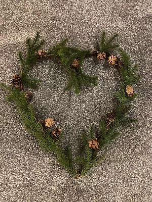 £10 • Buy Gisela Graham Rustic Heart Pine Cone Wreath Garland Hanging