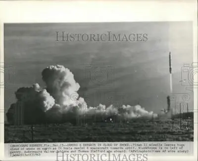 1965 Press Photo Titan II Missile Leaves Cape Kennedy In Cloud Of Smoke • $16.99