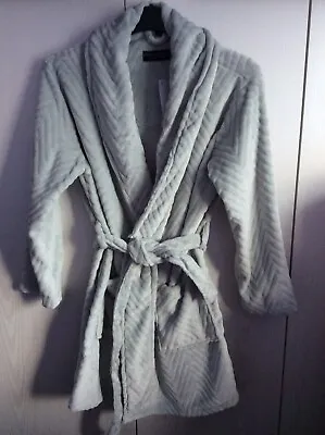 £12 • Buy New With Tags Dorothy Perkins Grey Velour Dressing Gown / Bath Robe Size Xs