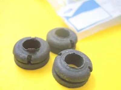 New Genuine Ford Capri/cortina/escort/sierra/ohc/timing/cover/grommets/cushion • £4.99