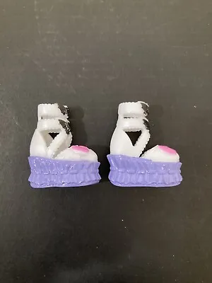 Draculaura G3 Neon Frights 2023 White Purple Bow Platform Shoes Monster High • $7.50
