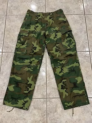 VTG 1970 Medium Vietnam Trousers Tropical Combat Camo Cargo Pants Poplin Class 2 • $59.99