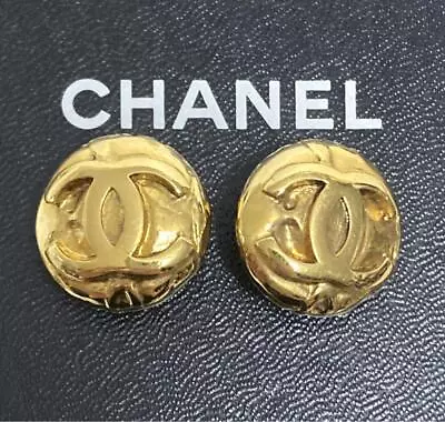 Chanel 96A Vintage Coco Mark Round Gold Earrings • £485.60