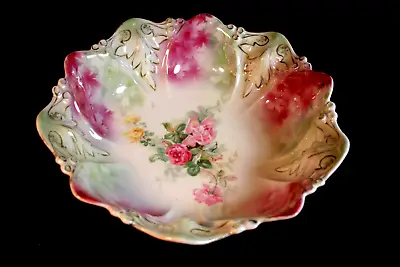 RS Prussia Large Bowl - Floral Decoration W/ Gold & Nice MOLD • $1.97