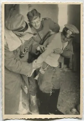 £5.30 • Buy German Wwii Photo: Wehrmacht Officer & Soldier Helping Wounded Kamerad