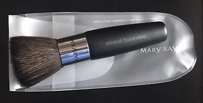New Mary Kay Mineral Powder Foundation Brush With Clear Carry Pouch / Sleeve • $9.95
