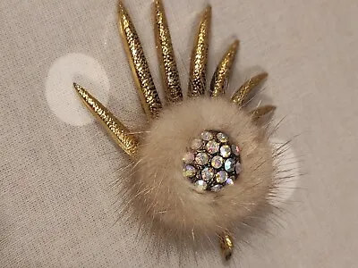 Vintage Mink Claw Brooch With Sparkling Rhinestones. 30's-40's. • £8
