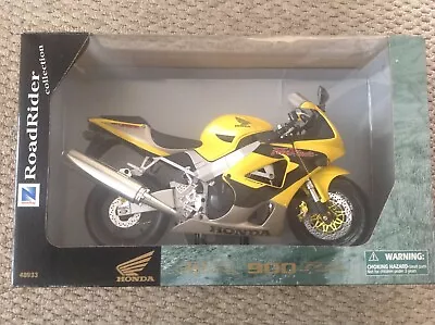 Honda CBR 900 Fireblade 1/6 Scale Model Roadrider Collection. • £250