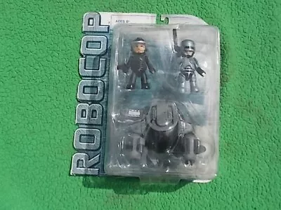 ROBOCOP Mezco Toys - ED 209 - ROBOCOP - OFFICER LEWIS -  3 Piece Playset 2004 • $18