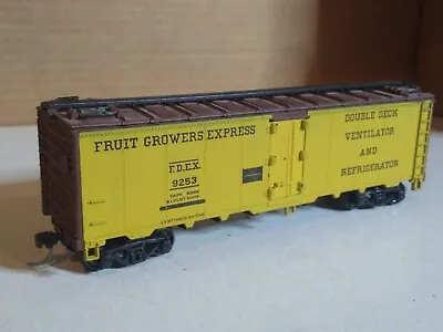 Z4 HO Scale Train Box Car FRUIT GROWERS EXPRESS FDEX 9253 REEFER KNUCKLERS • $8.87