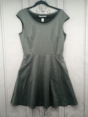 $15 • Buy White House Black Market Dress Women's SZ M Casual Fit & Flare Black & White EUC